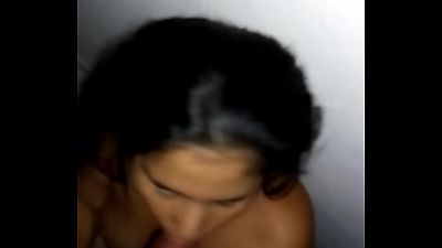 Mientras que su marido trabaja toda una infiel