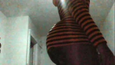 thick arse shorty in miniskirt