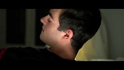 Julia Roca rides her congenital pubic hair