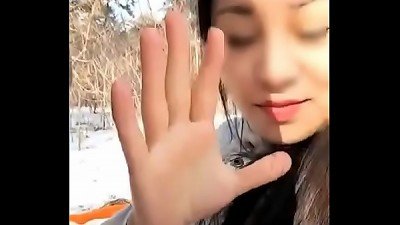 å¾ˆç–¯ç‹‚å¾ˆå±Œä¹Ÿå¾ˆç»å…¸çš„æˆ·å¤–ç›´æ’­ å…¨ç¨‹éœ²è„¸å¤§å†¬å¤©é‡Žå¤–ç›´æ’­å•ªå•ª ä¸Žç‹¼ç²‰æœ‰è¯´æœ‰ç¬‘å§å¤«é¸¡å·´éƒ½å†»èŽç¼©äº† å¯¹ç™½æžç¬‘æ·«è¡