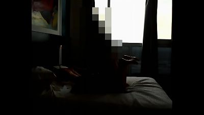 La Leona con su amante en un hotel