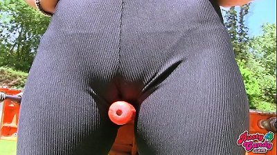 amazing booty busty blond teenager In tight Lycras! molten Cameltoe!