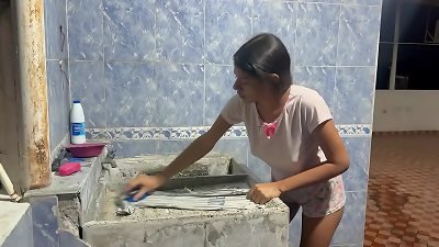 I smack and ravage my stepbrother in exchange for washing his work shirt, until I get his milk