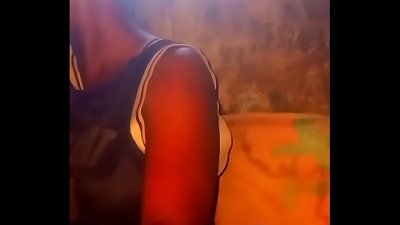 thick culo chick getting ready to be boink