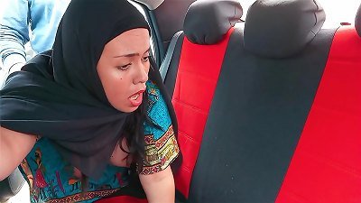 Indian stepmother wearing hijab gets screwed in car