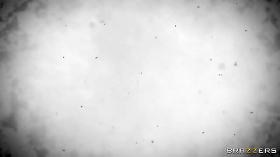 wild building Sitters: Part one / Brazzers  / download total from http://zzfull.com/pa