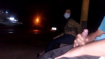 Serious !! I run the risk of putting my hard-on in front of this dame waiting for the bus... How will she react?