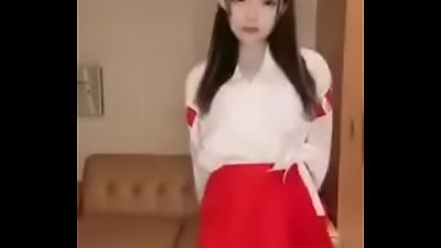 miko's waistline swinging