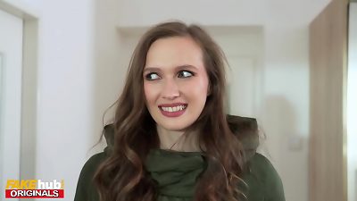 FAKEhub - babe catfished on tinder date but hes got a meaty penis to creampie her - watch inwards pussy