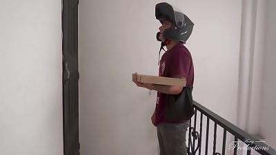 I really want to fuck and I ask two domiciliaries to pulverize me at the same time