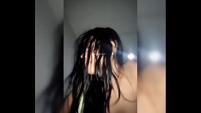 Lleg&oacute; Bien Borrach4 a La Casa Y El Idiota De Mi Novio Me Obliga A Complacerlo Con Mi Boca Y Cuerpo Porque Piensa Que Soy Una Le soy Infiel ! !