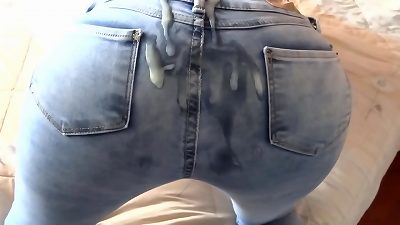 I receive gigantic popshots in my hairy slit and in my booty with my jeans on