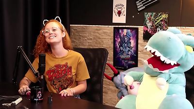 She wanked with a chick and got caught by her grandmother, but she was always ultra-kinky - Dracaryssg