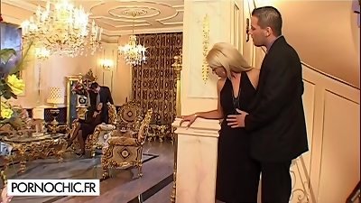 Swinger 4 way and ass-fuck fucky-fucky in a castle