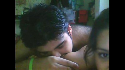 Up2stream.com - girlfriend bring boyfrnd to her singleroom and plowing