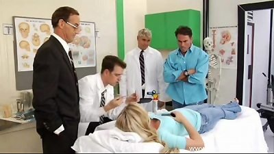 Sporty teen babe nailed Royal