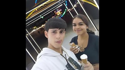 BLOG IN SPANISH - I go for a walk with my huge backside dark haired girlfriend - surprise at the end of the blog - torrid boyfriends