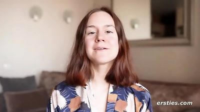 Anca Plays With Glass fucktoys