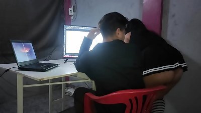 I come very stressed from work and my cleaning woman hasn't cleaned anything, she watches me very concerned and offers me to give me a good rubdown to relax what a great rubdown she gave me that I even blew my milk