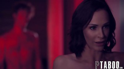 damsels Emily Willis, Emma Hix At secluded Cabin Are Stalked By Mysterious Hermit