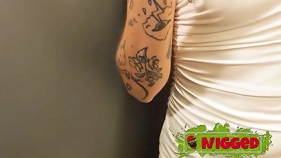 FORKED tongue and culo open. We debut the little one to Fedora Morelli!