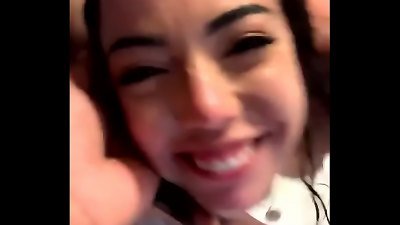 Pendeja Gozando En Un trio Con Amigos