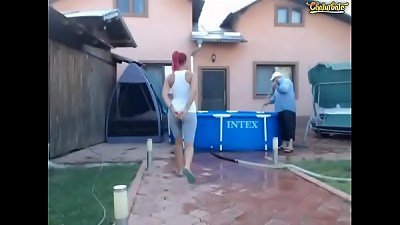 showcase webcam pool